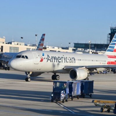 American Airlines to Temporarily Suspend Route Due to Boeing Dreamliner Delays
