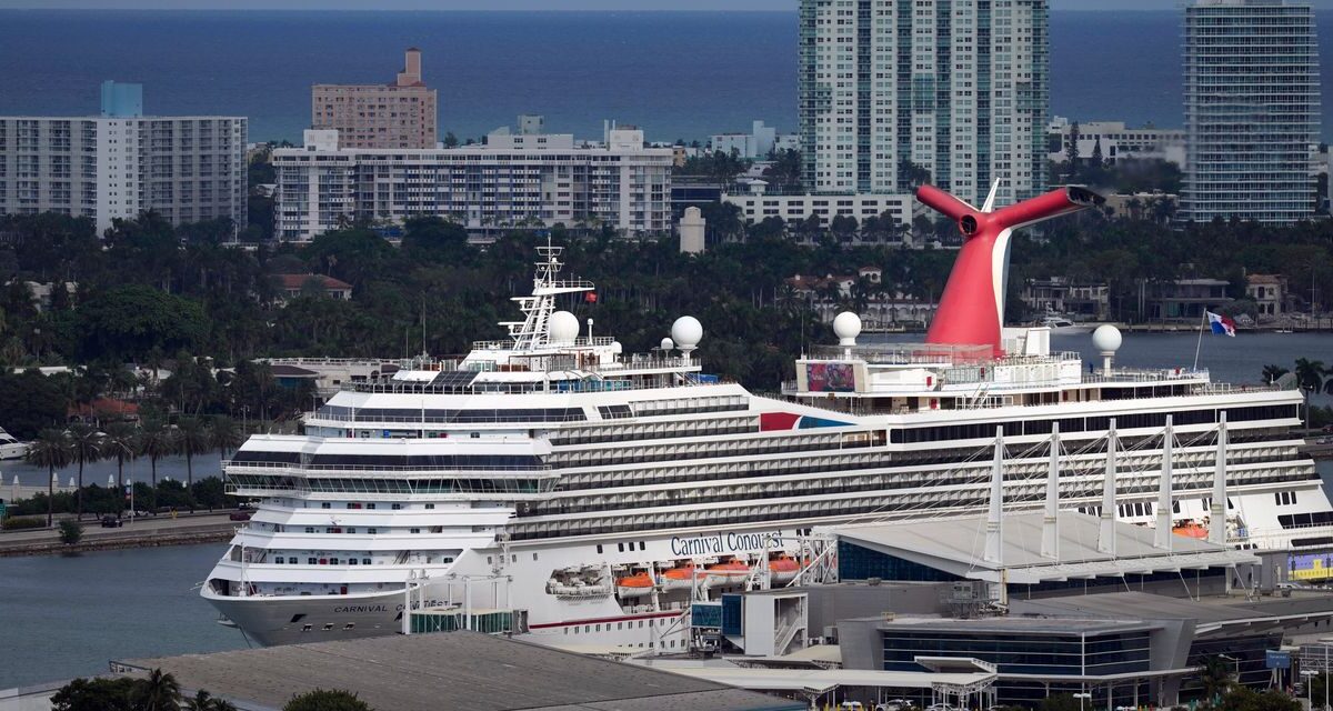 Carnival Forecasts Another Loss This Year as Cruise Costs Rise