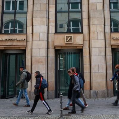 Deutsche Bank Selloff Focuses Attention on Credit-Default Swap Market