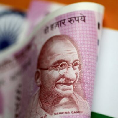 Dollar/rupee premiums to rise as US-India interest rate gap seen widening