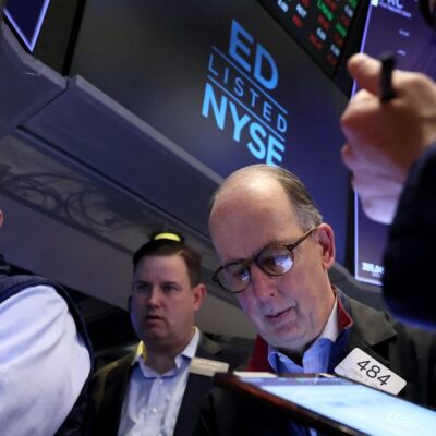 Stocks Slip Even as Concerns Fade Over Banks' Health