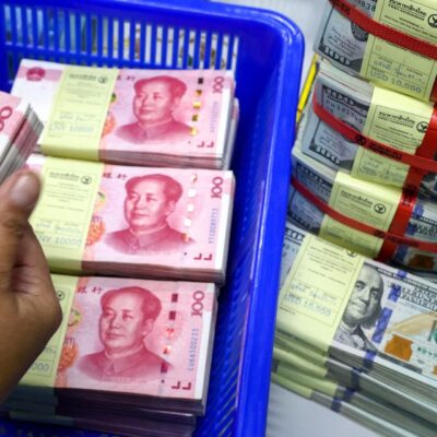 King Dollar Still Looks Safe From the Yuan
