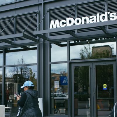 McDonald’s Cuts Pay Packages, Closes Offices Alongside Layoffs Across Chain