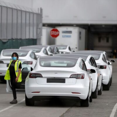 Tesla delivered 422,875 EVs in Q1, missing analyst expectations