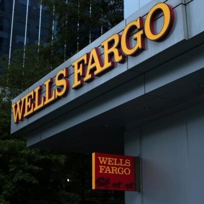 Wells Fargo pops on Q1 EPS, NII beat