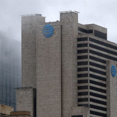 AT&T Shares Fall to Lowest Price Since 1993
