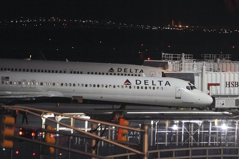 Delta forecasts stronger earnings on post-pandemic travel boom By Reuters