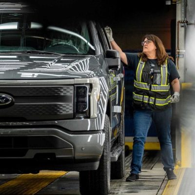 Ford Cuts Price of EV F-150 Lightning Truck by Up to 17%