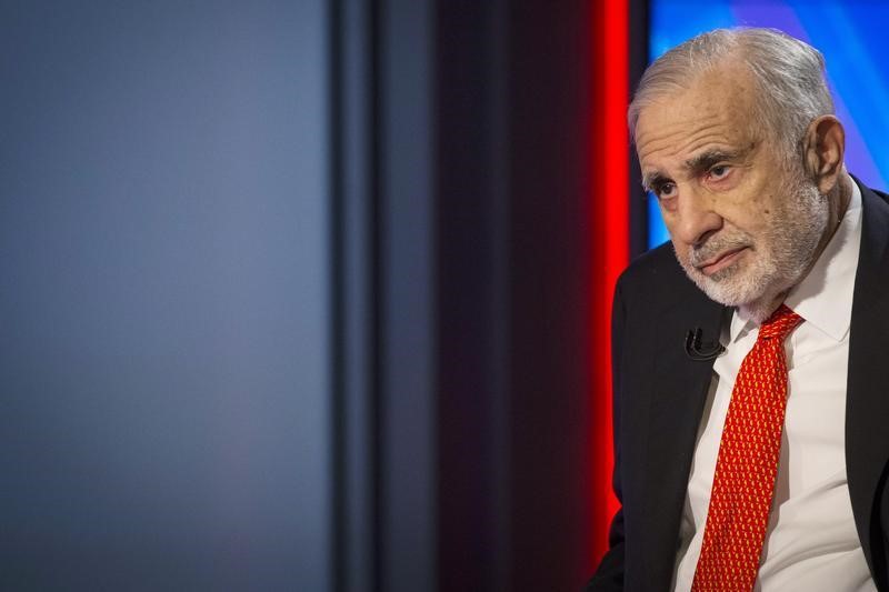 Icahn Enterprises L.P. jumps as Icahn enters plan with banks to untie loans to share price