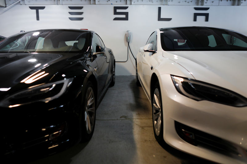 Tesla Q2 margins fall as it boosts discounts to drive demand By Reuters
