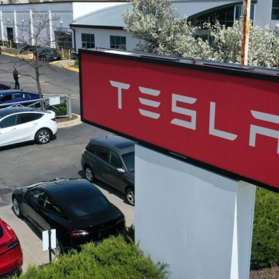 Tesla Launches Cheaper, Lower-Range Model S and Model X