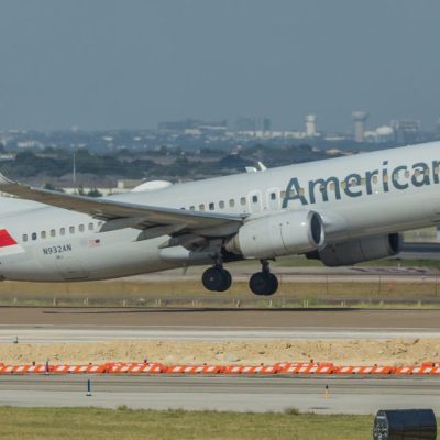 American Airlines Cuts Profit View as Pilots’ Contract Weighs on Bottom Line