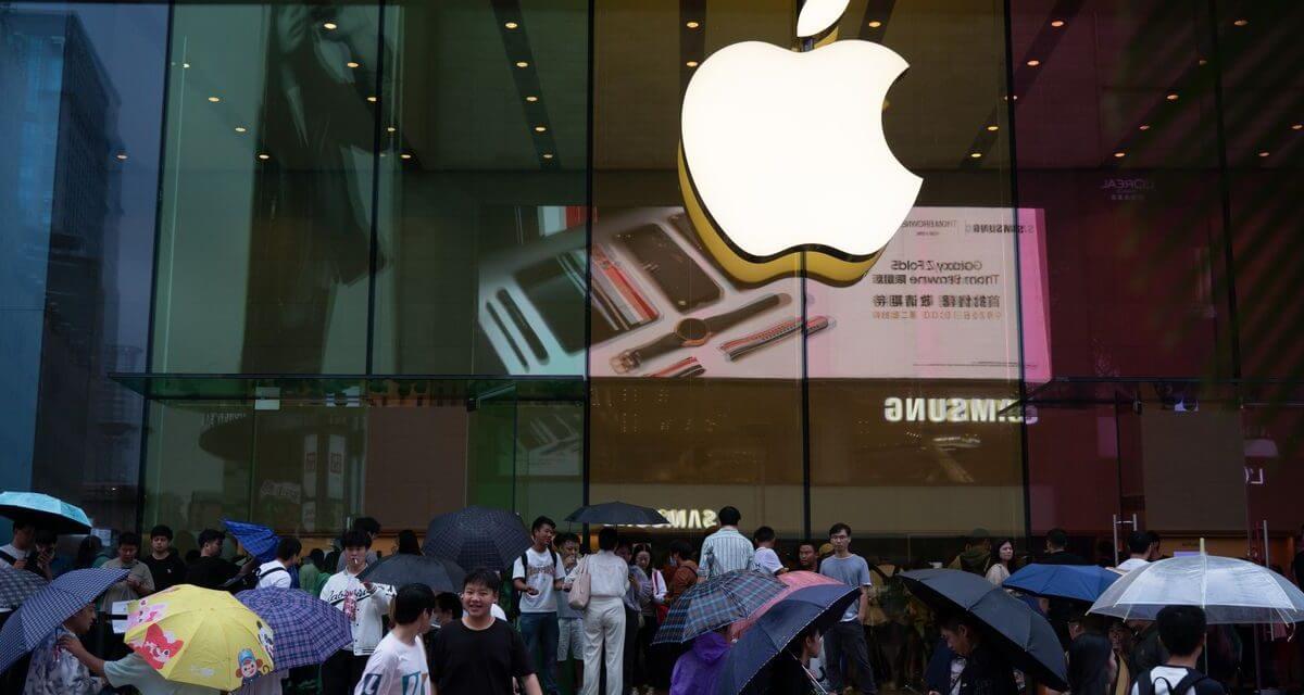 Apple's Latest China Challenge: A Crackdown That Could Shrink Its App Store