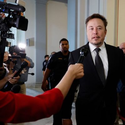 Musk Warns Senators About AI Threat, While Gates Says the Technology Could Target World Hunger